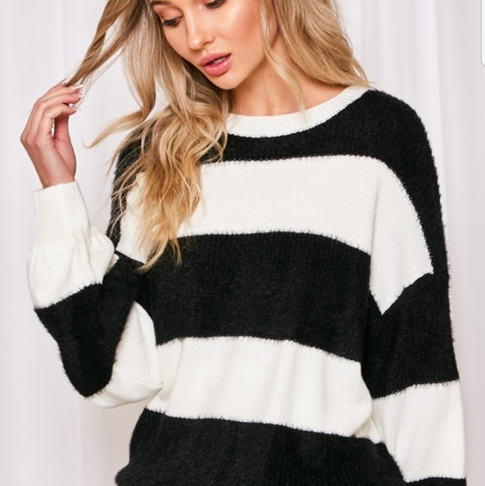 French Vogue,Black and White, Relaxed Fit, Sweater
